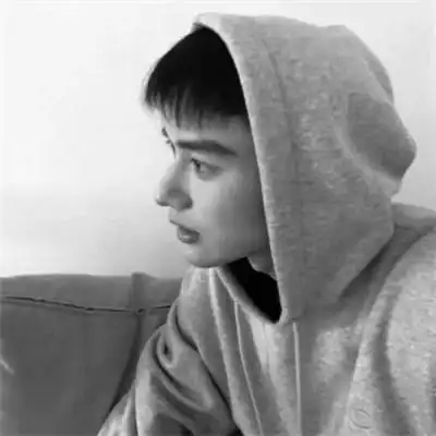 男头黑白真人头像高冷帅气图片