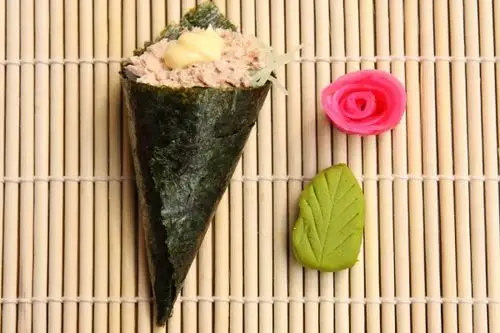 吞拿鱼沙律手卷