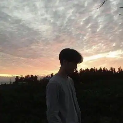 唯美意境男生背影头像