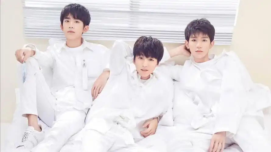 有没有tfboys的电脑壁纸呀