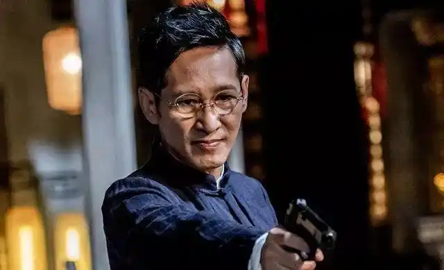 破冰行动林耀东给人一种不可言说的威严感但他也曾跑龙套十年