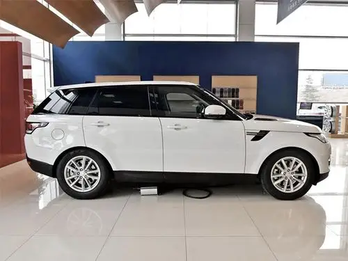 厦门路虎揽胜运动降价20.8万 秒杀卡宴和x5