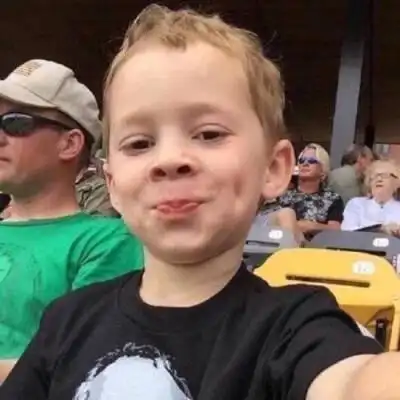 韩国男孩假笑表情包