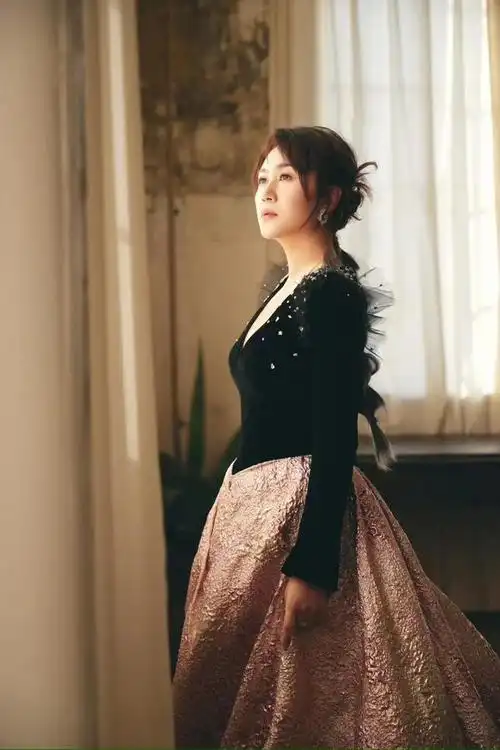 百亿票房第一女演员马丽,折扣区买衣服?|贾玲|沈腾|奥斯卡颁奖典礼_网