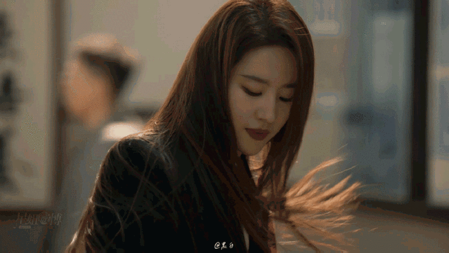 刘亦菲至今没结婚的原因##刘亦菲滑轮滑转身