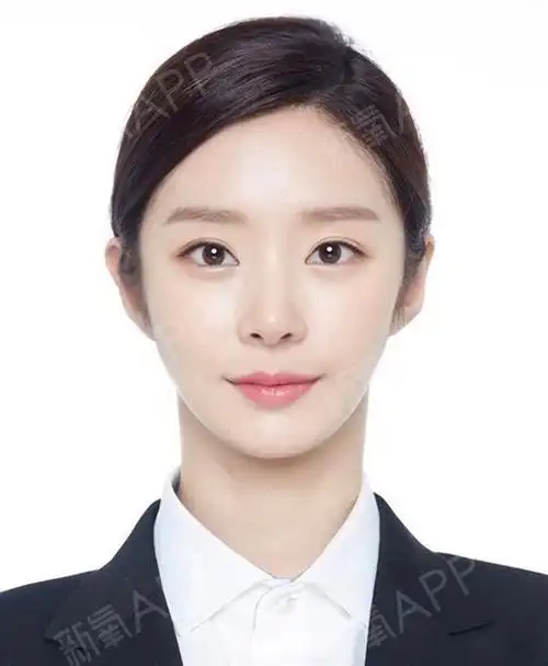 如何get韩式超美的证件照97韩国欧巴和韩国妹子的证_圈子-新氧美容