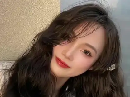 2023年最火的慵懒法式卷#慵懒法式烫 #2023新年发型 #烫发推荐 #法式