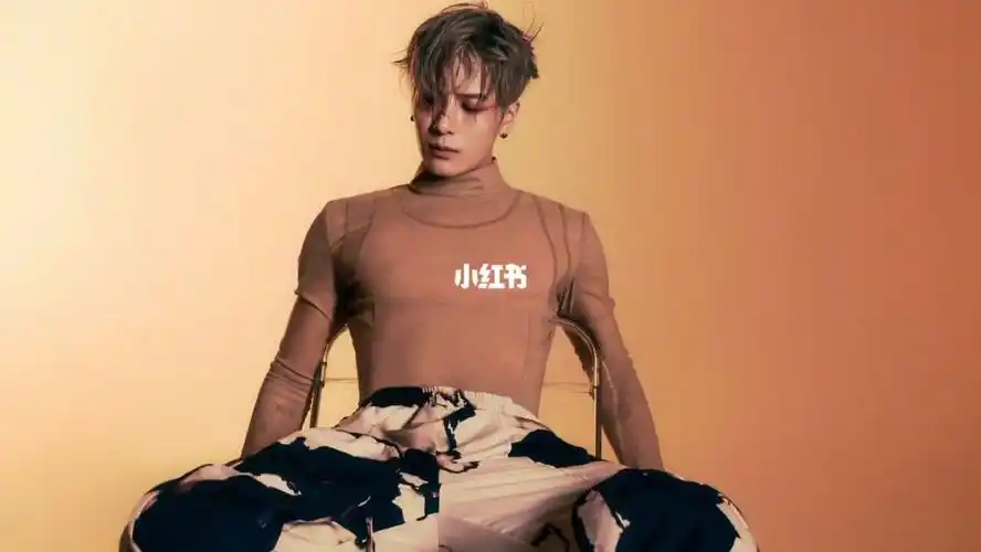 壁纸搬运工#手机壁纸  #壁纸分享  #每日壁纸  #腹肌壁纸  #王嘉尔