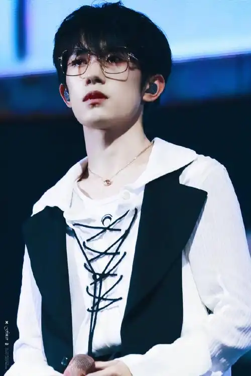 易烊千玺2019玊尔演唱会