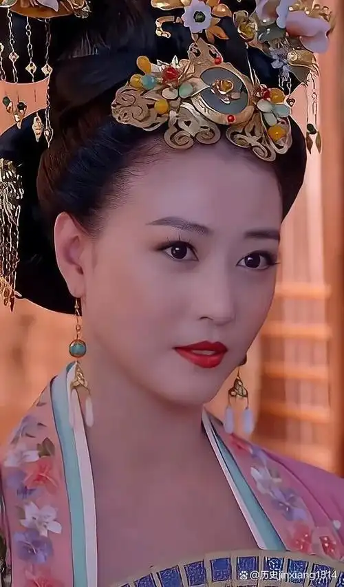 再见周芷若,再见灭绝师太,再见周海媚!