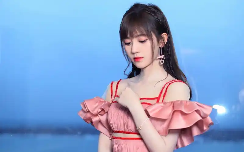 鞠婧祎甜美裙装图片壁纸44