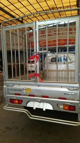 五菱荣光新卡可以自己加焊栅栏吗?