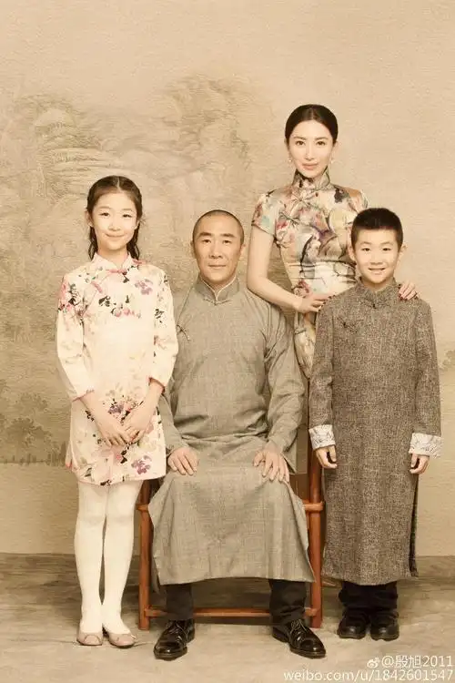 明星民国风全家福邓超难得正经刘烨最丑