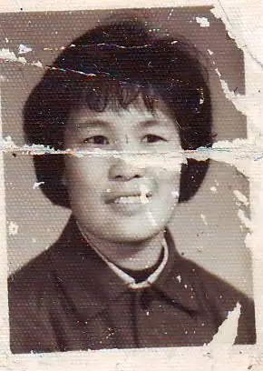 菜鸟求助如何修复破损的老照片!