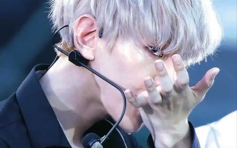 边伯贤警告警告内含大量高能一个顶胯小合集非战斗人员迅速撤离混剪燃