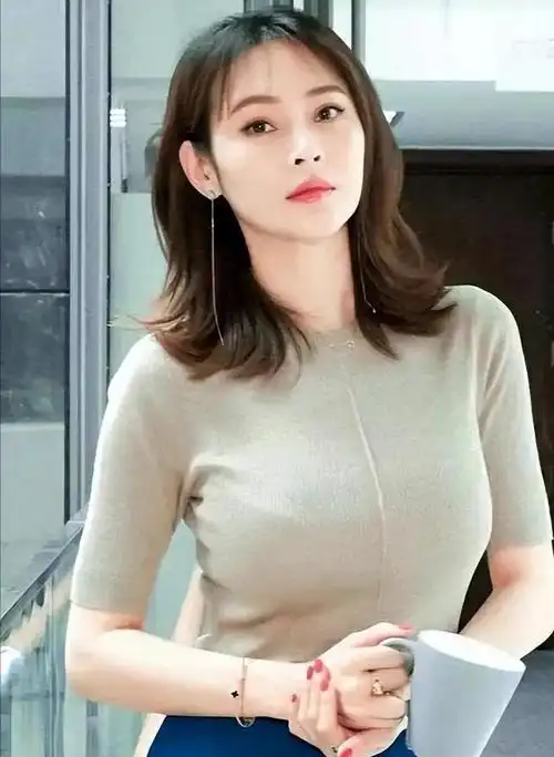 纪实于明加结婚13年,只生孩子不做饭,丈夫一家人把她宠成"宝"