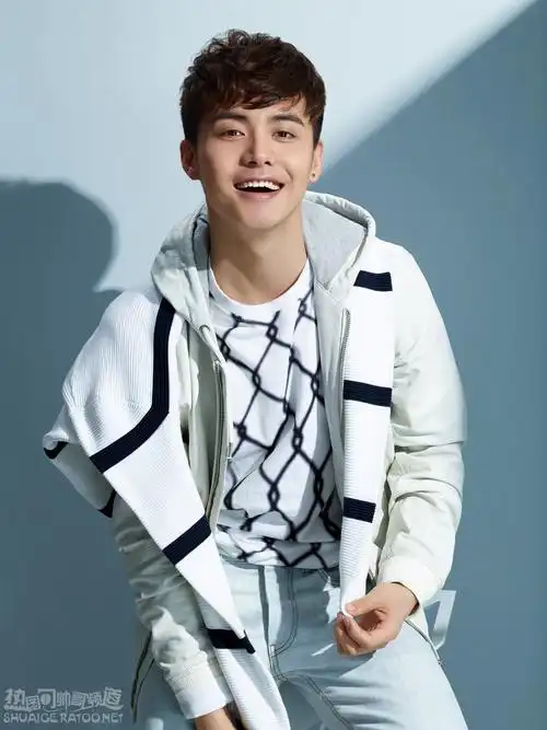 帅哥明星马天宇时尚帅气写真