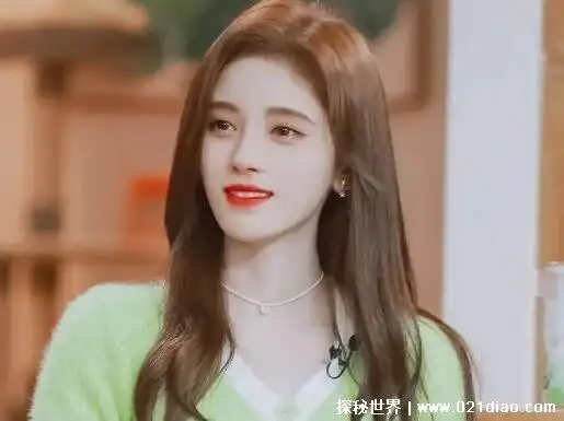 鞠婧祎原名叫什么,原名鞠婧伊(四千年美女身份遭质疑)