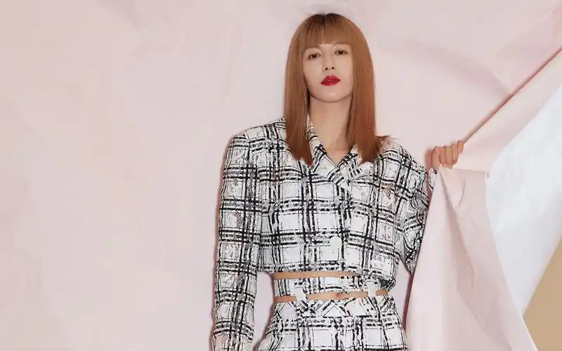 谭维维性感写真图片桌面壁纸