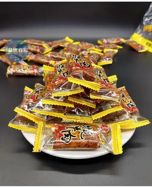 四川重庆麻辣小吃 牦牛肉辣条 风车车大刀肉辣条 5袋的价格【图片