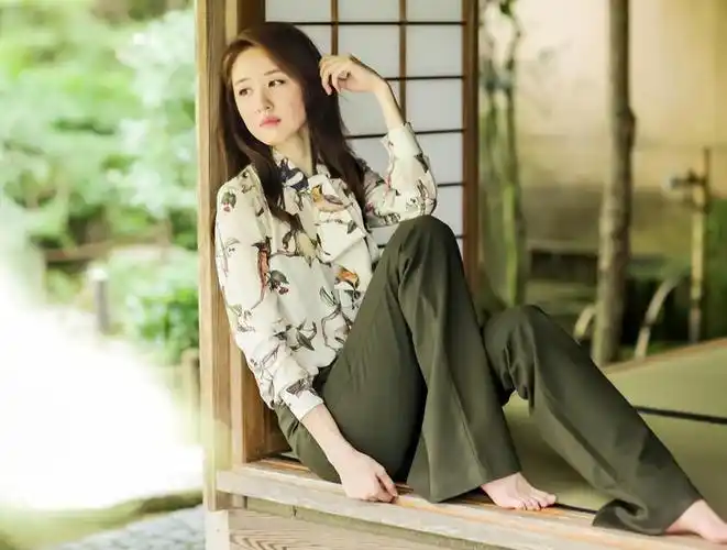 张雯_演员_作品_个人资料_简历_生日_经历_留言 - 酷乐米