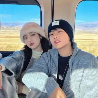 情侣头像一对两张恩爱