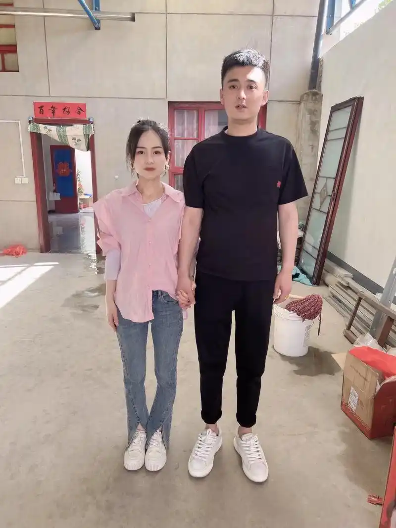 相亲捡回来的老公,身高185我158,相差27厘米,超过了般 - 抖音