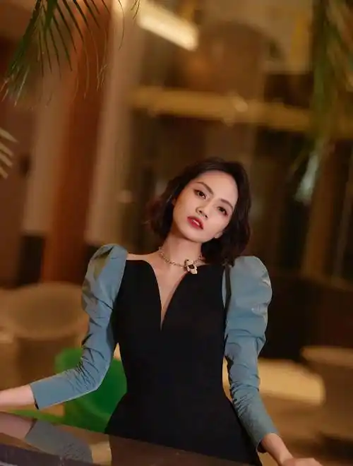 "宝藏女孩""最美快女"- 刘惜君