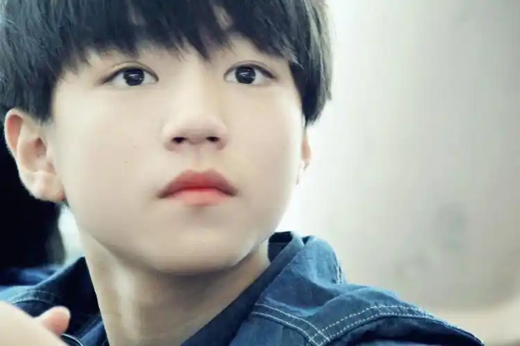 帅气tfboys王俊凯