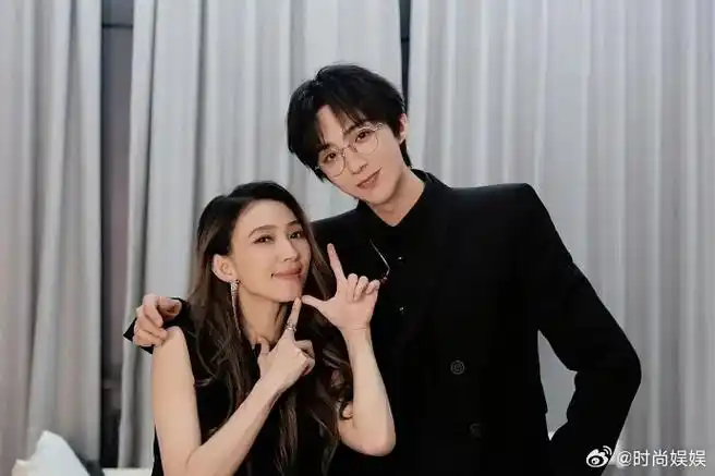 刘宇宁这是在和女生卷脸小吗?p的谁还认识啊