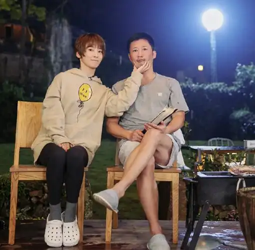 吴京和谢楠这对夫妇来到了《幸福三重奏》这档综艺节目里面,大家对于