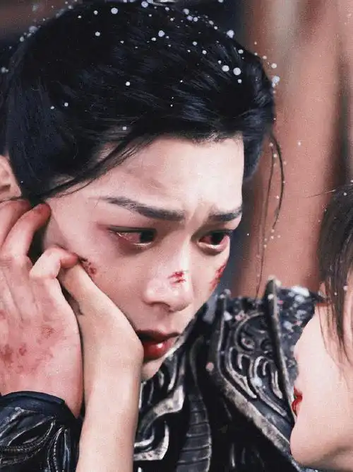 杨超越丁禹兮战损情头##丁禹兮好适合演be