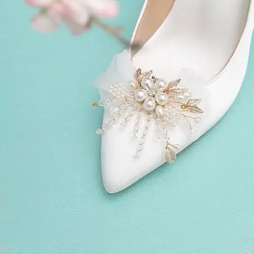 新款欧美女士高跟鞋轻熟御姐尖头绸缎水晶珍珠可拆卸鞋花婚鞋年会