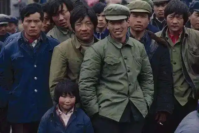 30年前罕见珍贵的老照片: 第9张让我瞬间泪奔了!