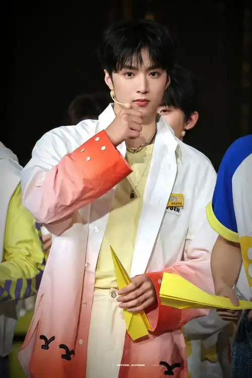 刘耀文没有参加高考