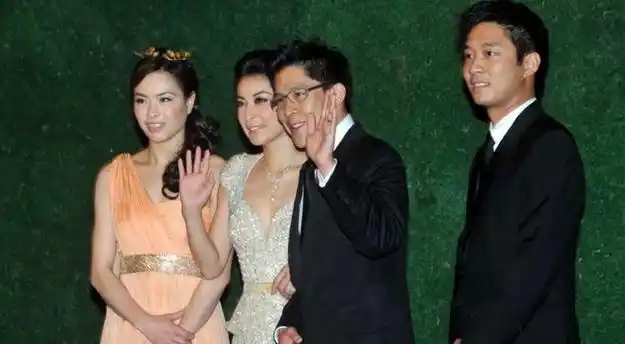 霍启刚跟郭晶晶结婚李嘉诚为何去了7分钟连饭都没吃就走了