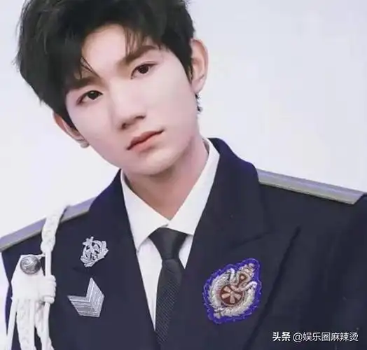 tfboys军装造型:王源安全感十足,王俊凯养眼,易烊千玺a爆了