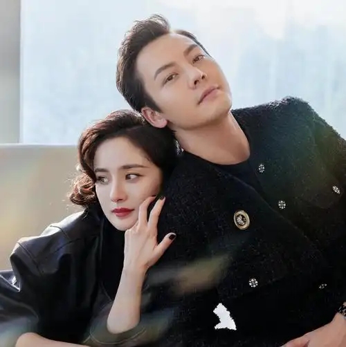 杨幂陈伟霆大片两人甜蜜撒糖像极了小情侣