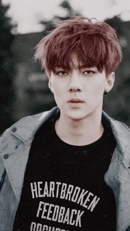 吴世勋这几款照片是什么系列的,或者有没有这几组照片分享一下,谢谢.