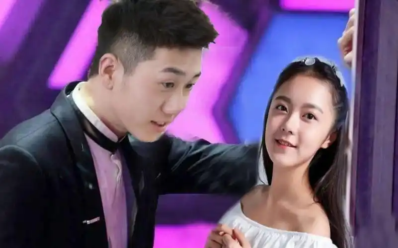 少年派:妙妙穿长裙秒变淑女,江天昊公园狂撩,三一吃醋霸气扛走