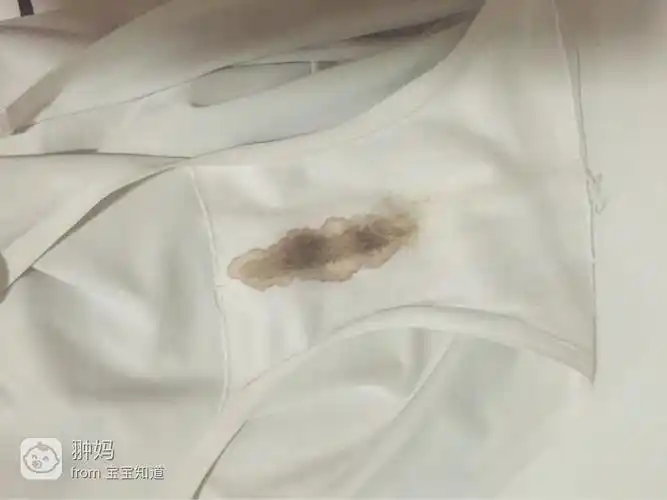但是27号上午发现内裤上有褐色血迹,不会是例假前兆吧?备> 帖子详情