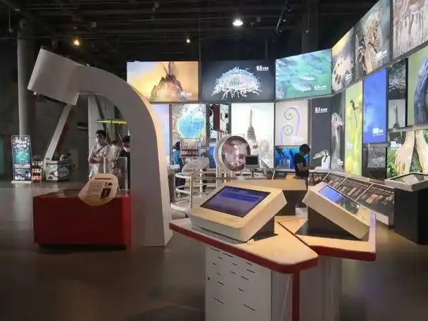 南京科技馆是一个现代化,多功能的科普活动场馆,位于中国江苏省南京市