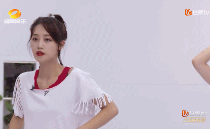 蓝盈莹口碑遭遇滑铁卢不懂尊重不够圆滑即便努力在这也行不通