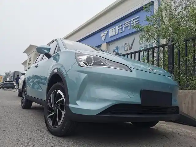 哪吒v2021款长续航娱乐版升级型怎么样_侯老师聊车_懂车帝