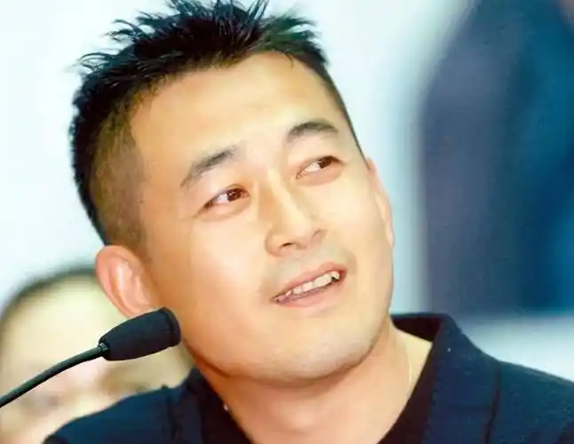 王志飞和张歆艺相恋7年分手后,转身娶小15岁娇妻,今婚姻状况如何_李健