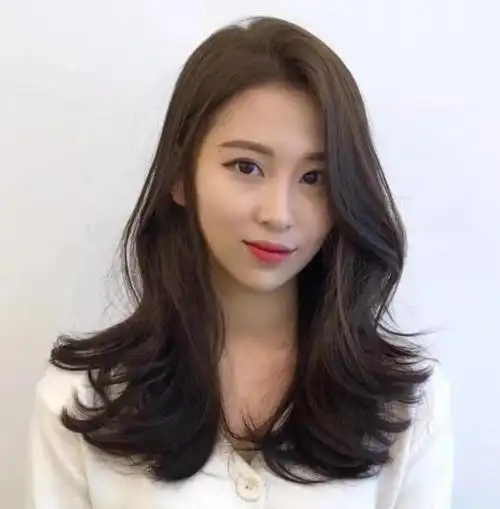 2021中长发法式卷发慵懒