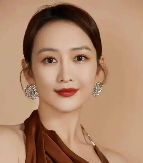 王鸥经纪人丨用演技征服观众