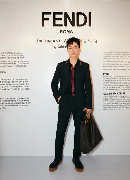 茅子俊中文名:茅子俊/国籍:中国/星座:摩羯座血型:a型/身高:179cm