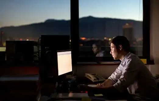 熬夜危害大怎样保证加班族的安全和健康