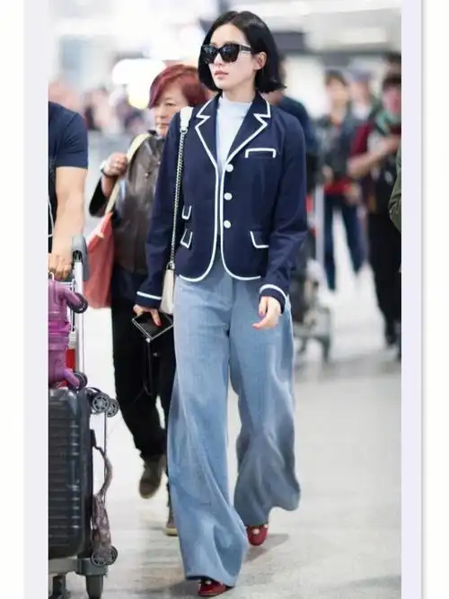 刘诗诗生图  #日常穿搭  #秋冬穿搭  #女明星私服  #女明星私服街